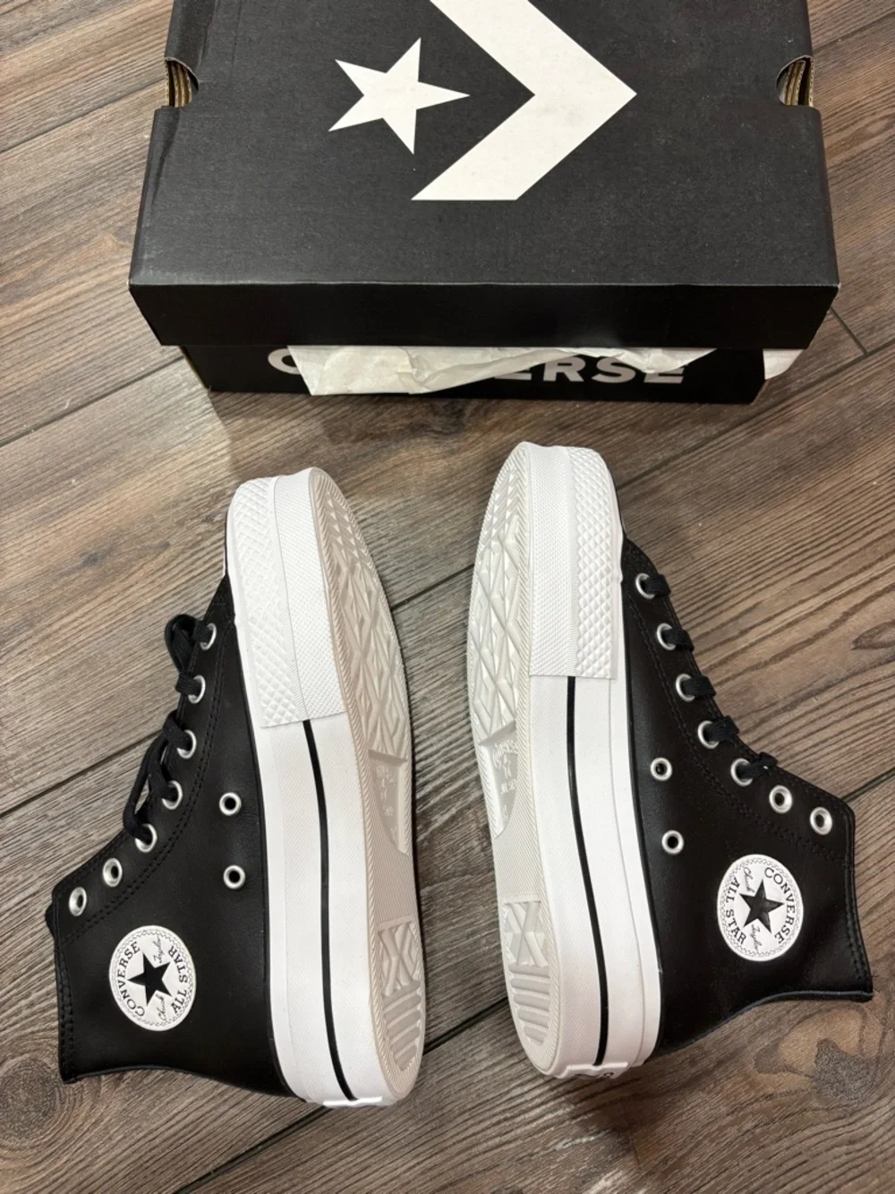 Converse Platform leather High Top Sneakers in Black and White - Picture 6 of 7